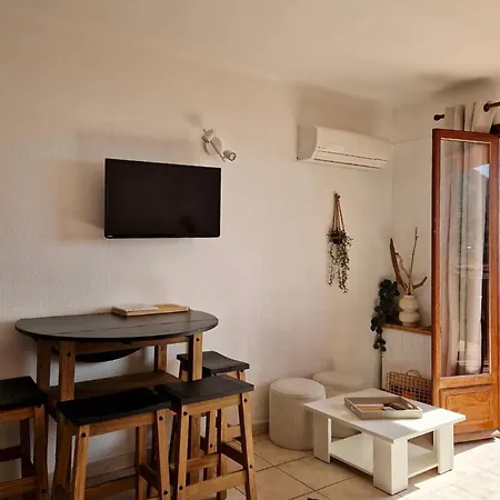 T2 Vue & Montagnes Porto (Corsica)