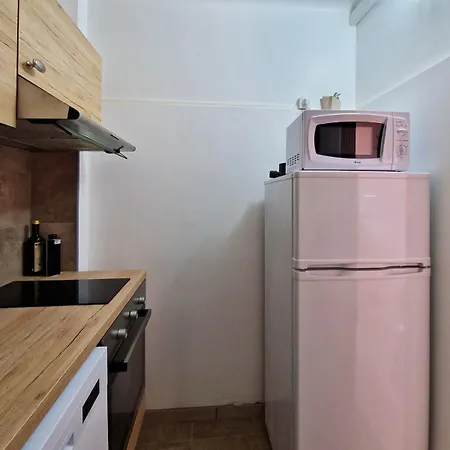 T2 Vue & Montagnes Apartment *